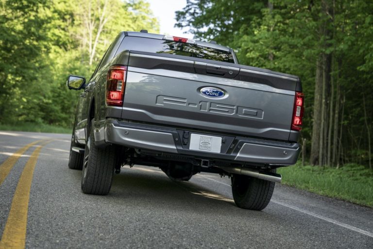 2021-Ford-F-150-XLT-Exterior-013-Sport-Appearance-Package